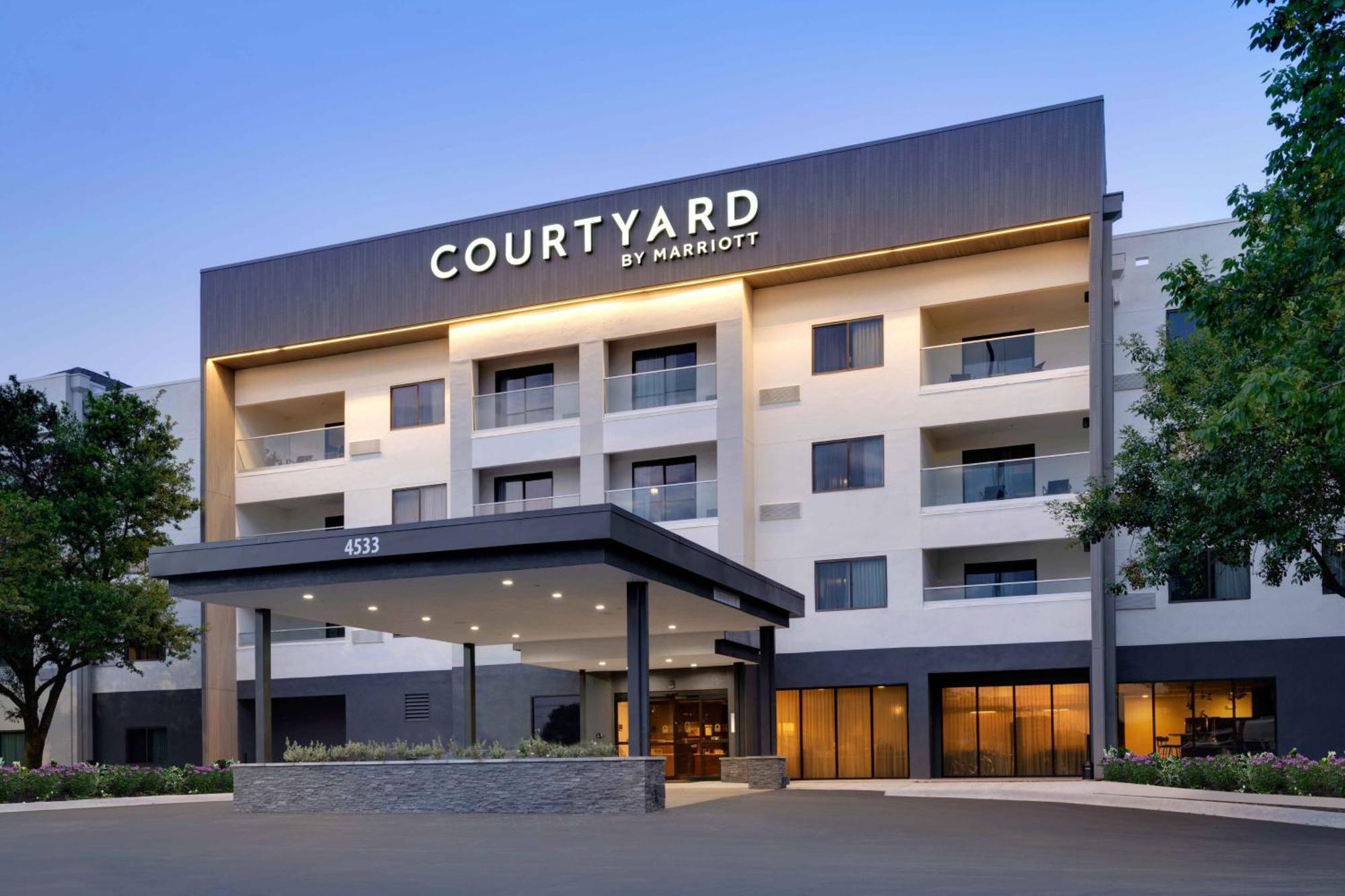 Courtyard Austin South Hotel Екстериор снимка