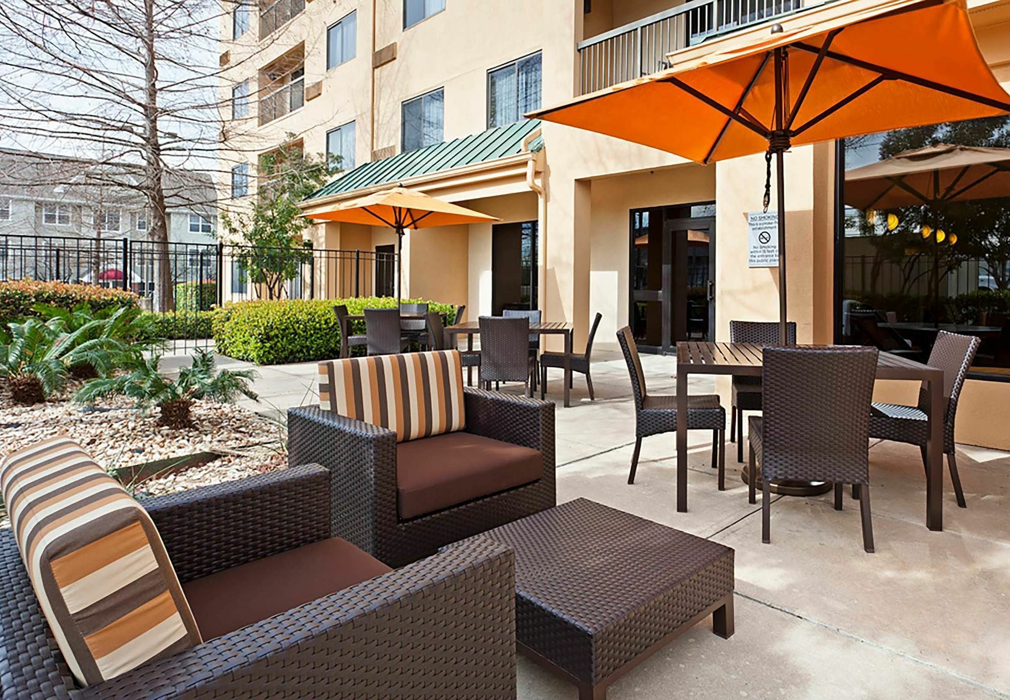 Courtyard Austin South Hotel Екстериор снимка